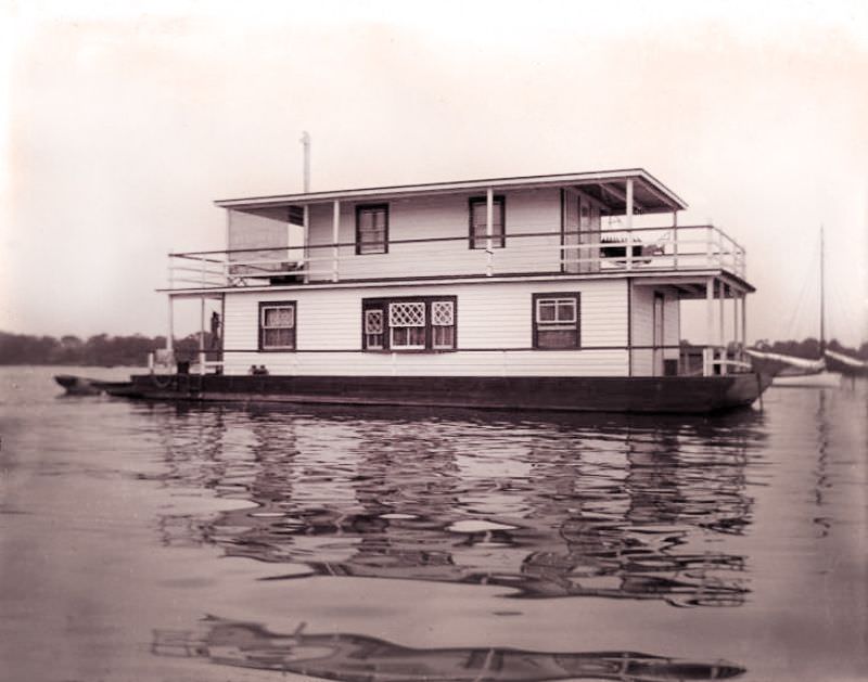 Houseboat Ruby K, Orchard Beach, The Bronx, New York, 1912