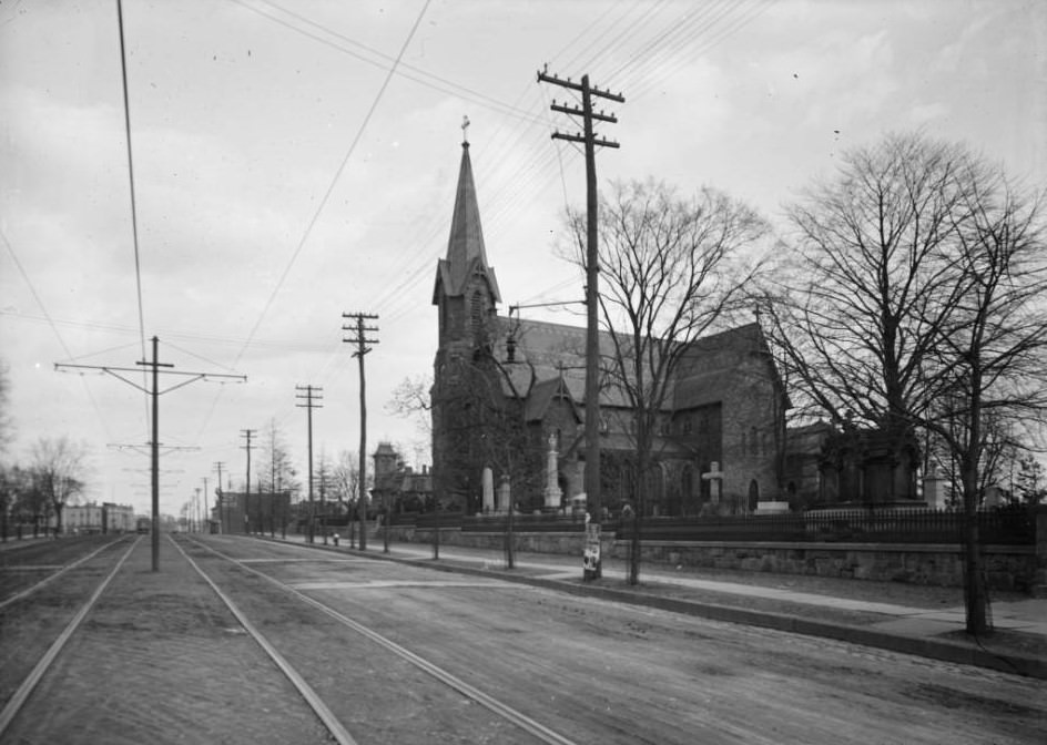 St. Peter'S Church And Cemetery On Westchester Avenue, Bronx, 1905.