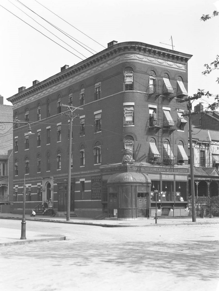 Apartment Building At E. 156Th Street And Hewett Place, Bronx, Circa 1916.