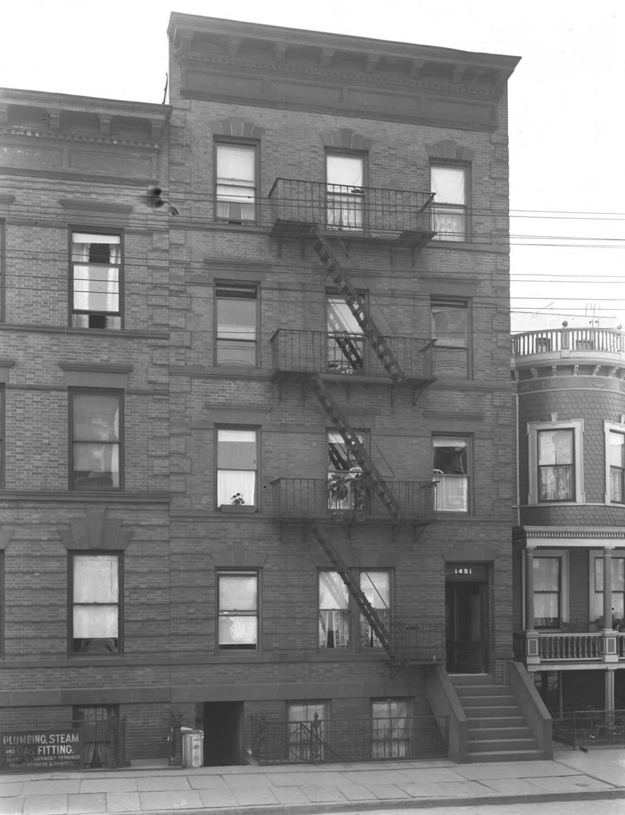 1491 Vyse Avenue, Bronx, 1915.