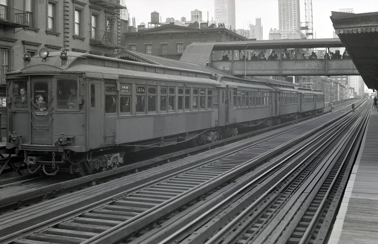 The Irt Third Avenue Line, An Elevated Railway In Manhattan And The Bronx, 1915.