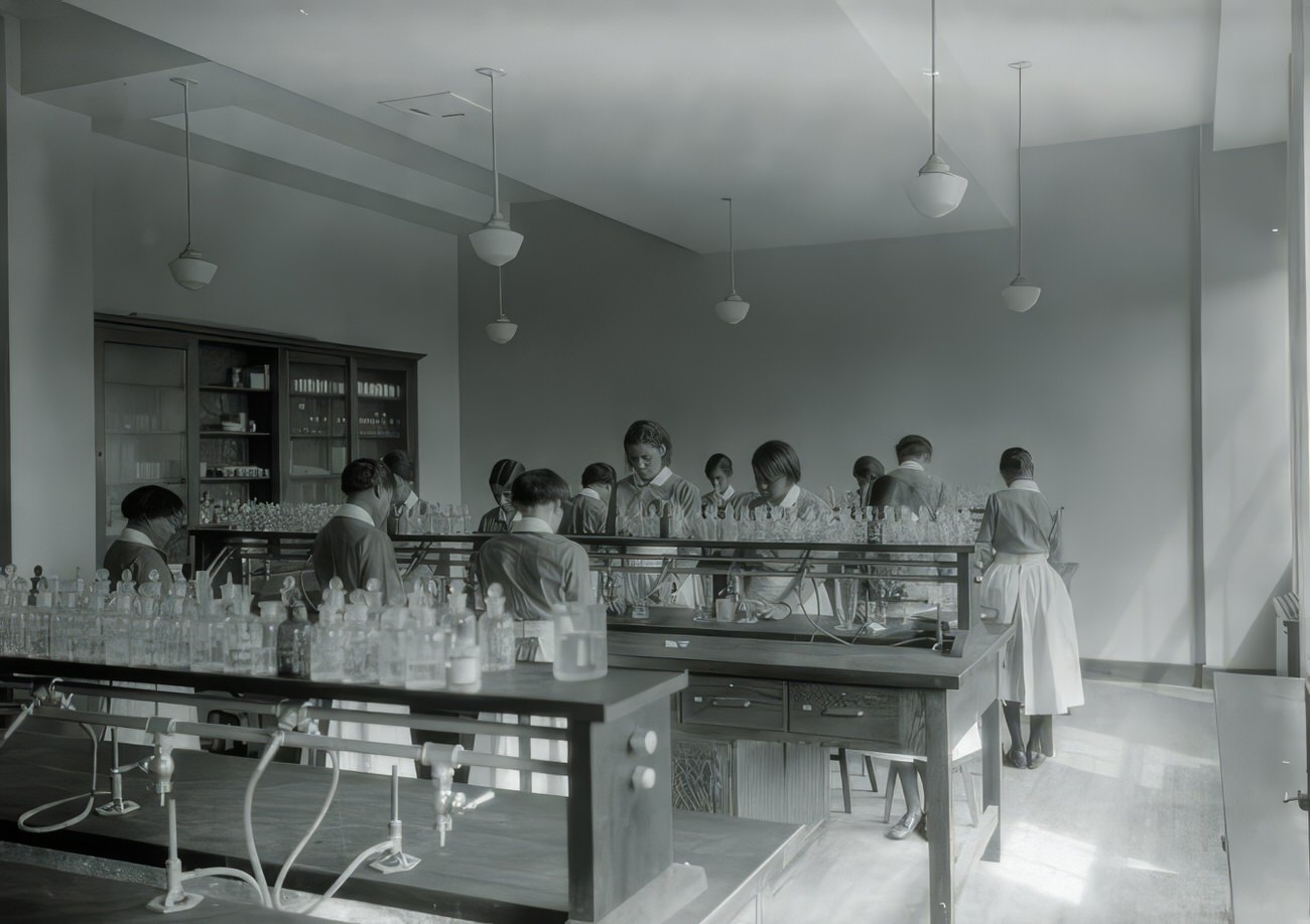 Science Laboratory At Lincoln School For Nursing, 141St Street And Southern Boulevard, 1929.