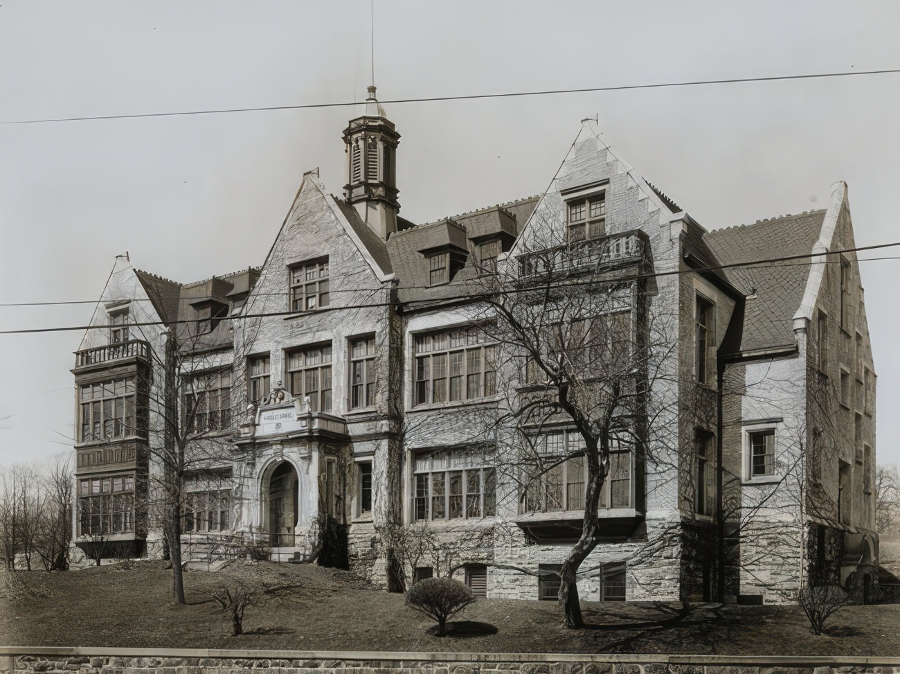 Public School 26 In Mount Hope, Bronx, Circa 1920.
