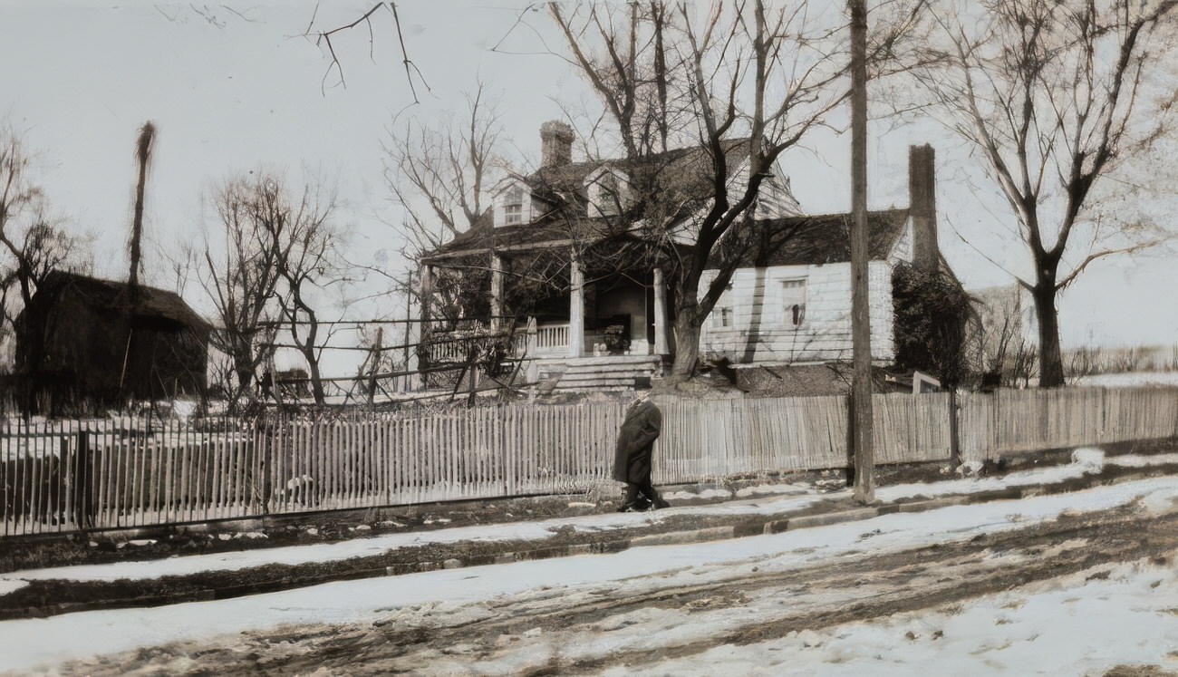 Devoe Cottage On The West Side Of Jessup Avenue, 1923.
