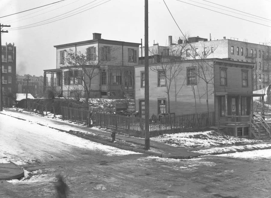184Th Street Between Valentine Avenue And Tiebout Avenue, Bronx, Nyc, Undated.