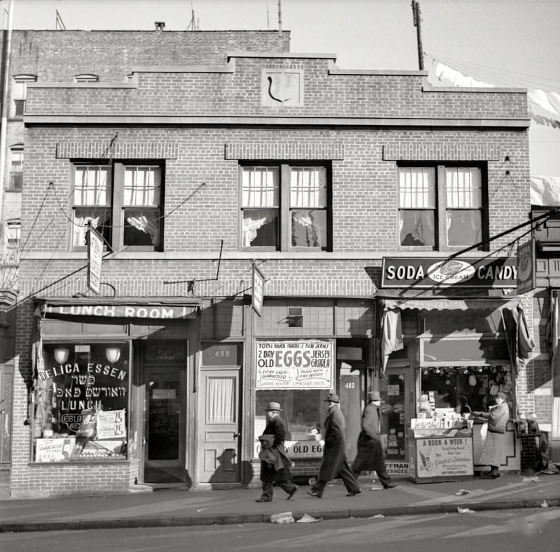 Shopping Store On Washington Avenue, Bronx, 1936.