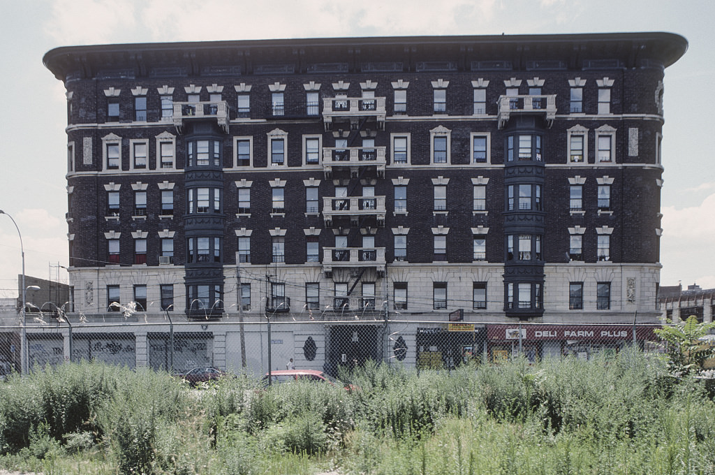 Manhanset Building, 850 Longwood Ave., Bronx, 1996