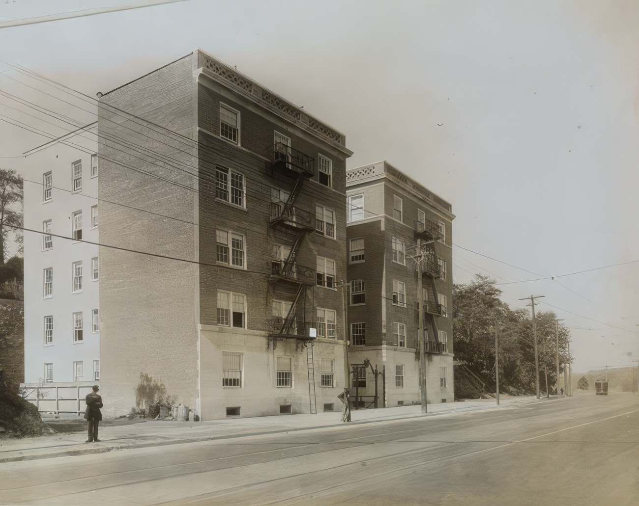 Apartment House On Broadway And 245Th Street, Circa 1910.