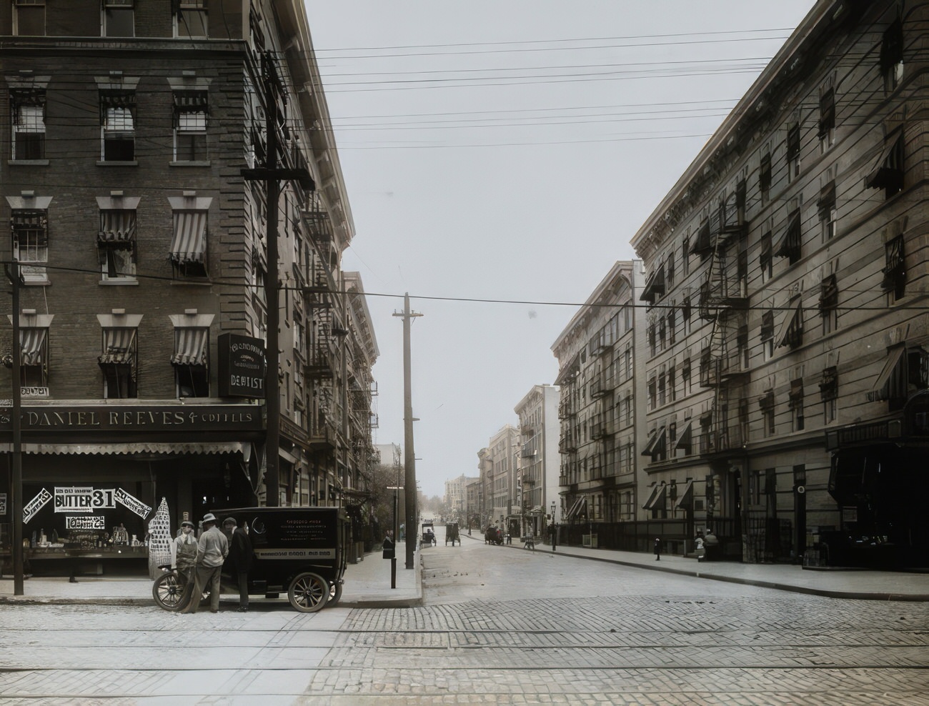 Northeast And Northwest Corners Of Tremont Avenue And Mapes Avenue, 1913.