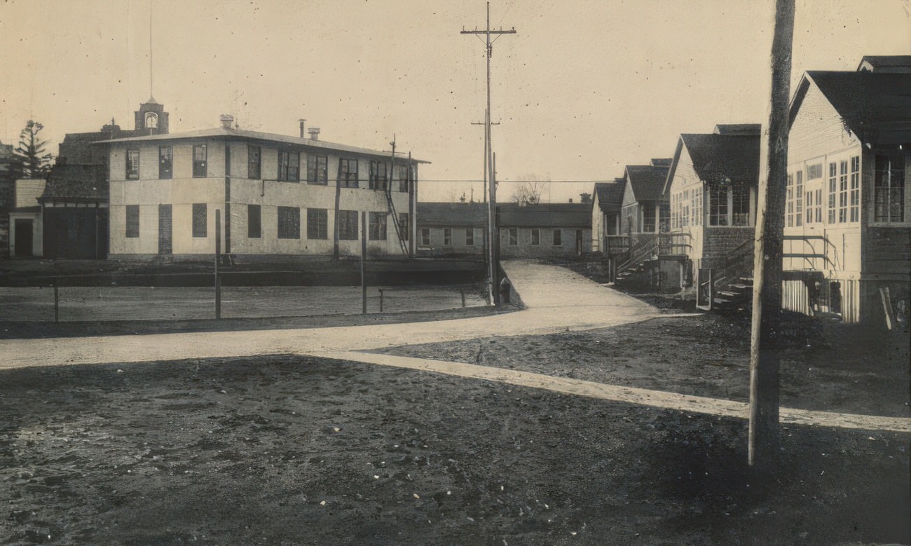 Wards And Officers' Clubs, U.s. Army Hospital No. 1, Williamsbridge, 1918.