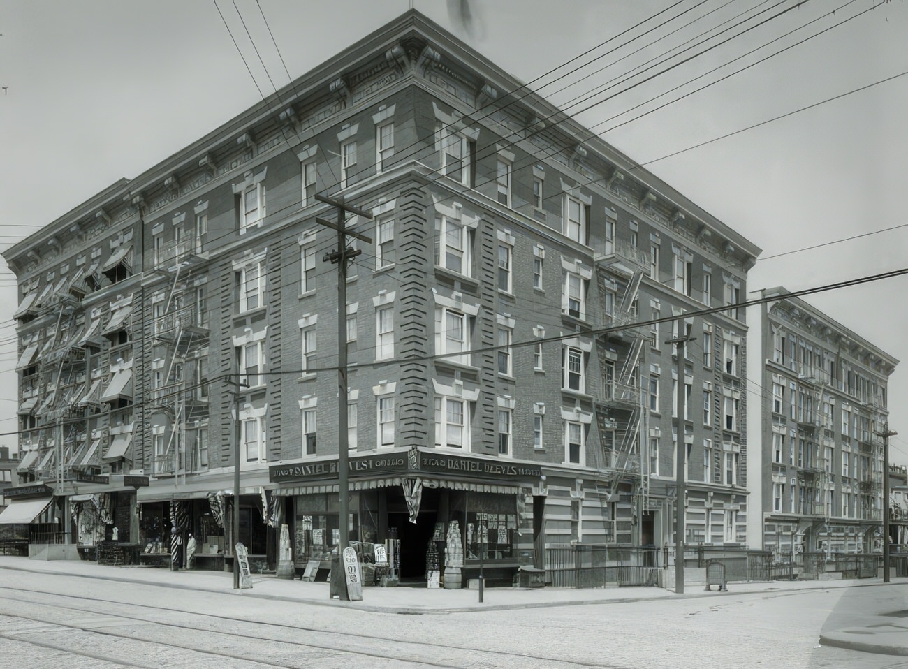 Mapes Avenue And Northwest Corner Of Tremont Avenue, General Exterior, Circa 1910.
