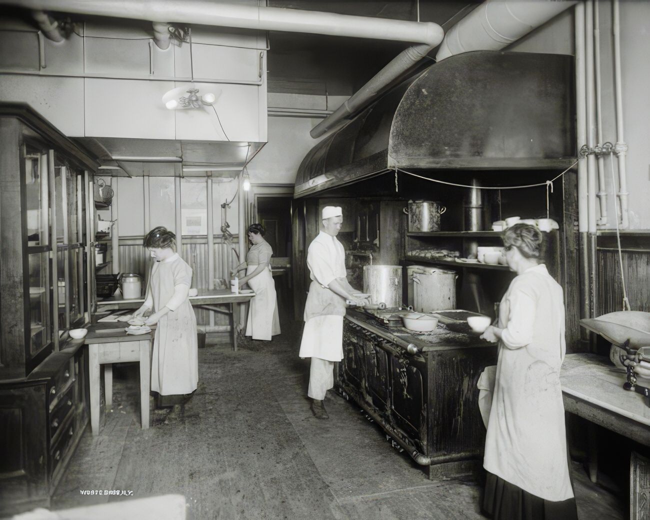 Horace Mann School Cafeteria, View Of Kitchen, Circa 1915.