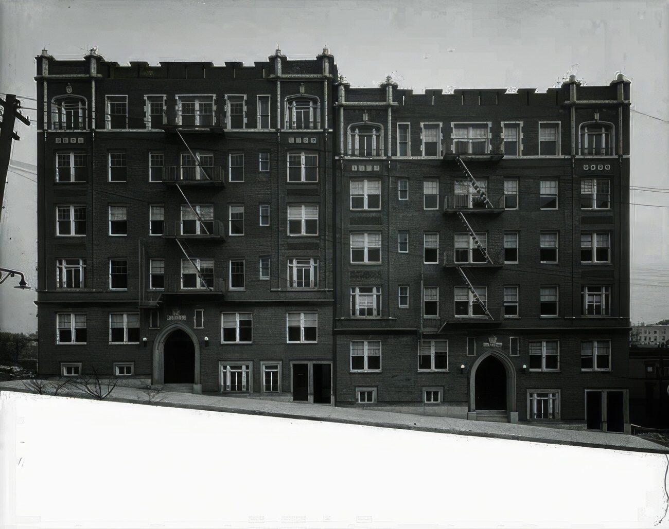 2056-2062 Davidson Avenue North Of Burnside Avenue, General Exterior, Circa 1917.