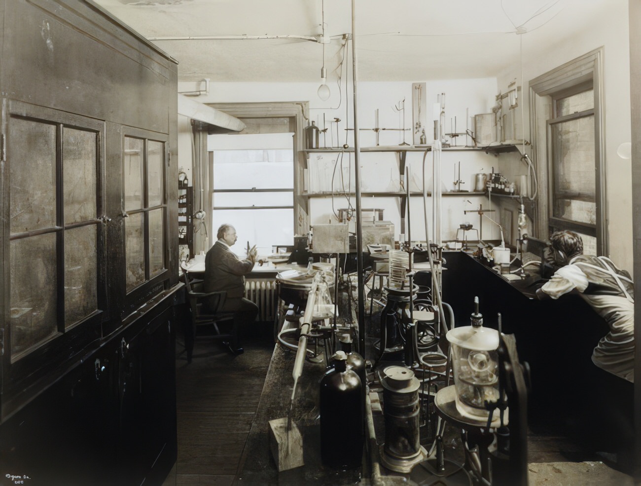 Workers In Crystal Chemical Co.'S Laboratory At 134Th Street &Amp;Amp; Willis Avenue, 1919.
