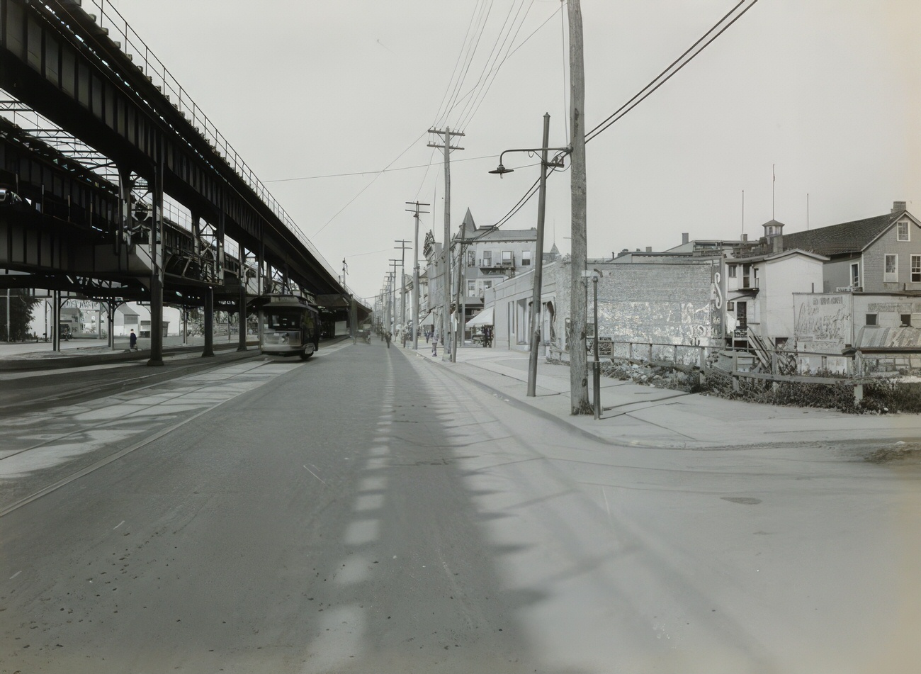 East 213Th Street And White Plains Rd. Intersection With Elevated Tracks, Circa 1915.