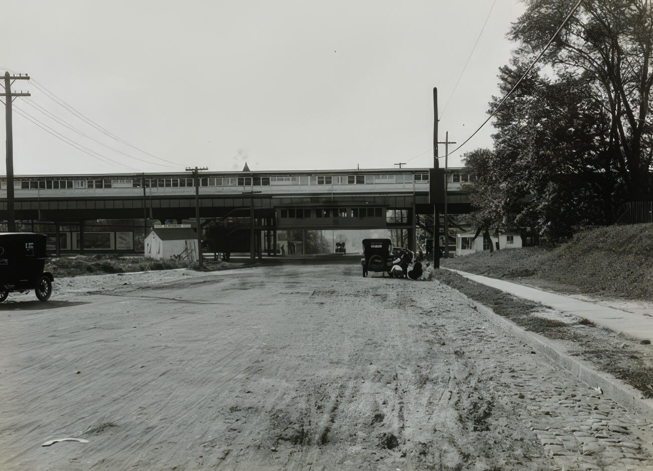 Elevated Railroad Station At 233Rd St. And Byron Ave., With Cars And People, Circa 1915.