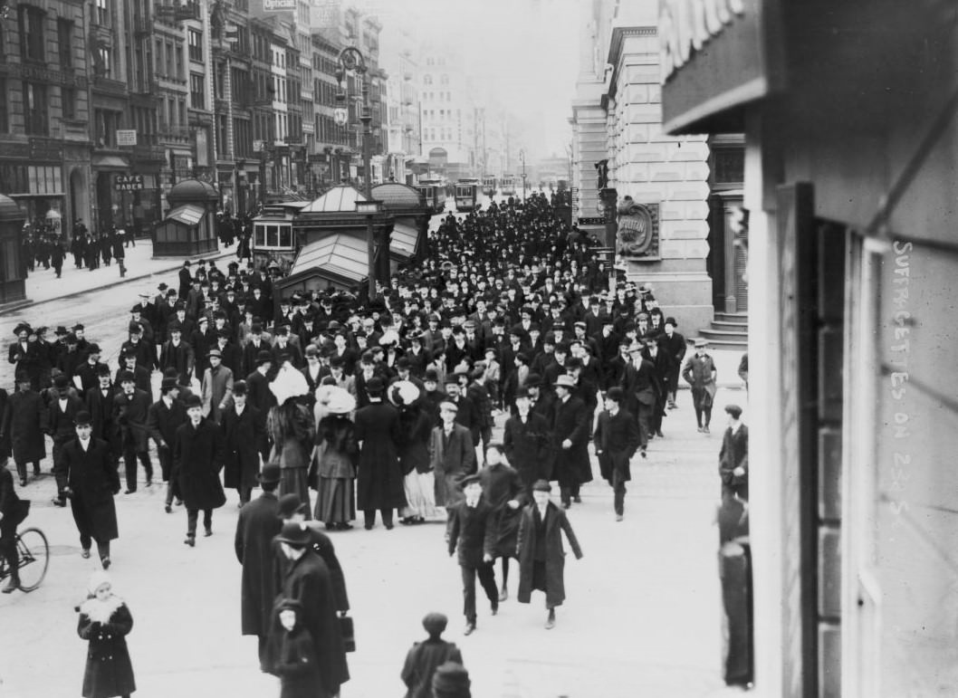 New York, N.y.–Suffragettes On 23Rd Street, 1908.