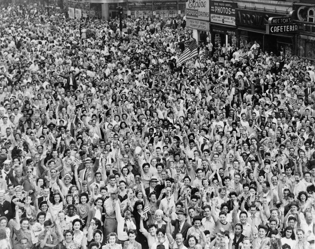 Crowd Of People In Times Square On V-J Day At Time Of Announcement Of The Japanese Surrender, New York City, 1945.