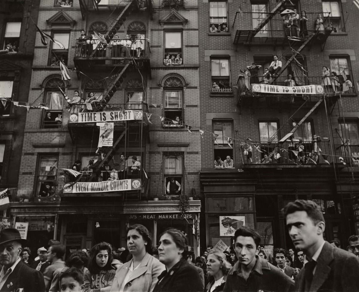 ‘Time Is Short’ In Broome Street, Little Italy, Nyc, 1942.