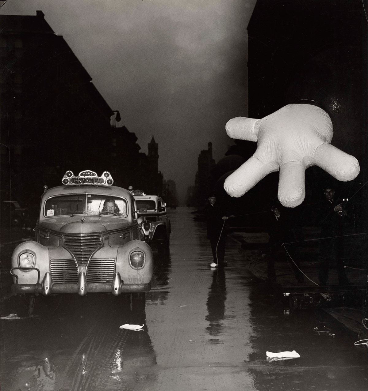 The Raw Beauty And Pain Of New York City From 1930S-1950S Through The Lens Of Weegee