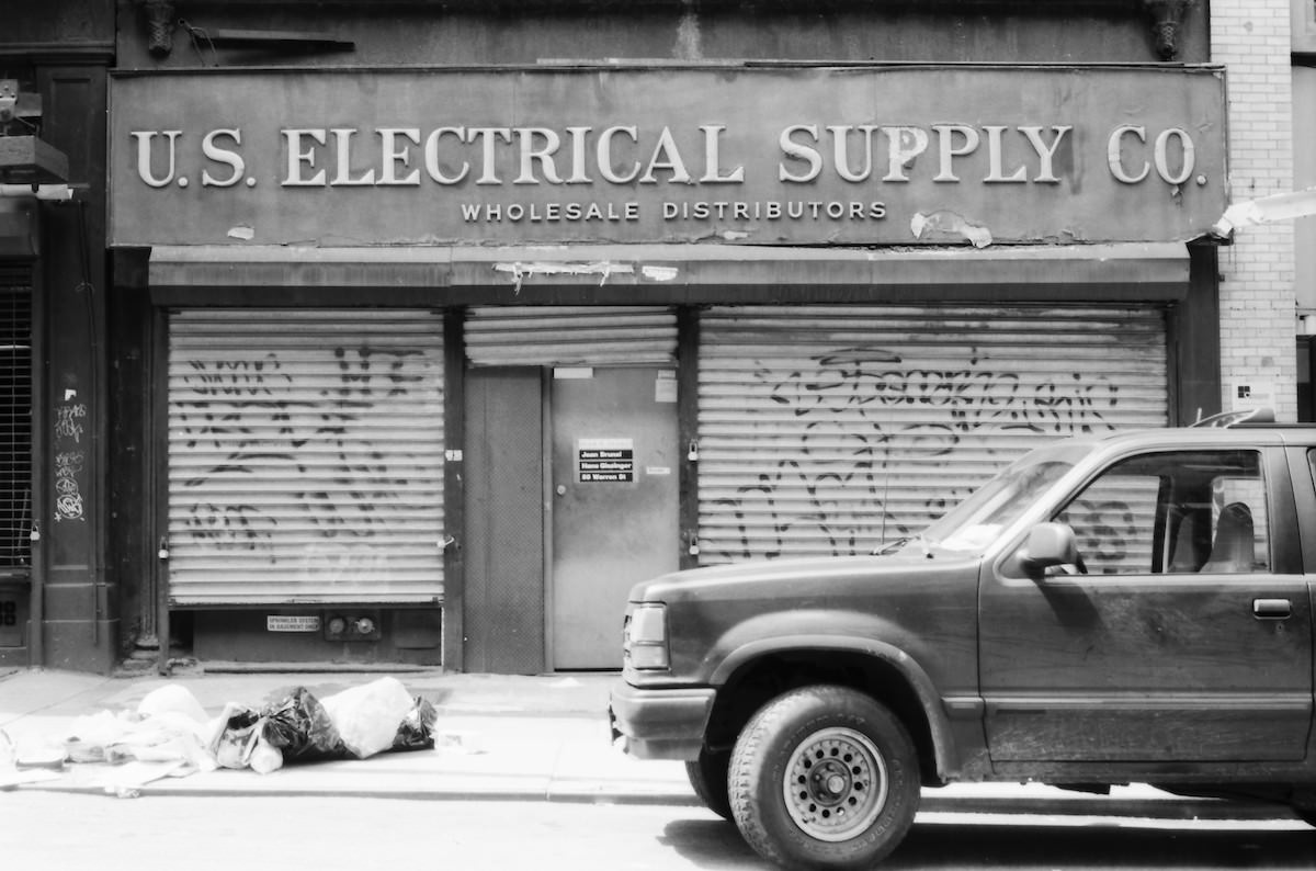 30 Photos New York City Stores In 1997 That Transport You Back In Time