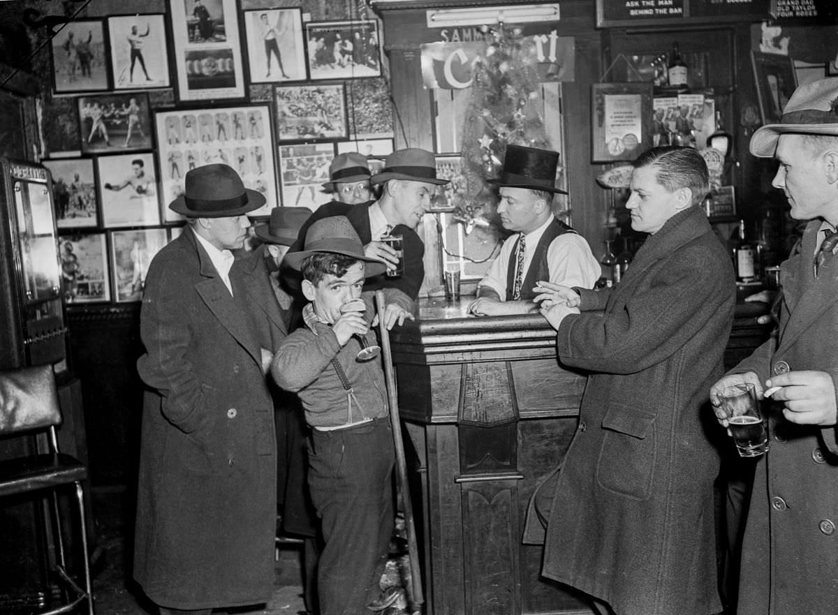 Sammy'S Bowery Follies: Nyc'S Nightclub Where Celebrities Mingled With The Down-And-Out