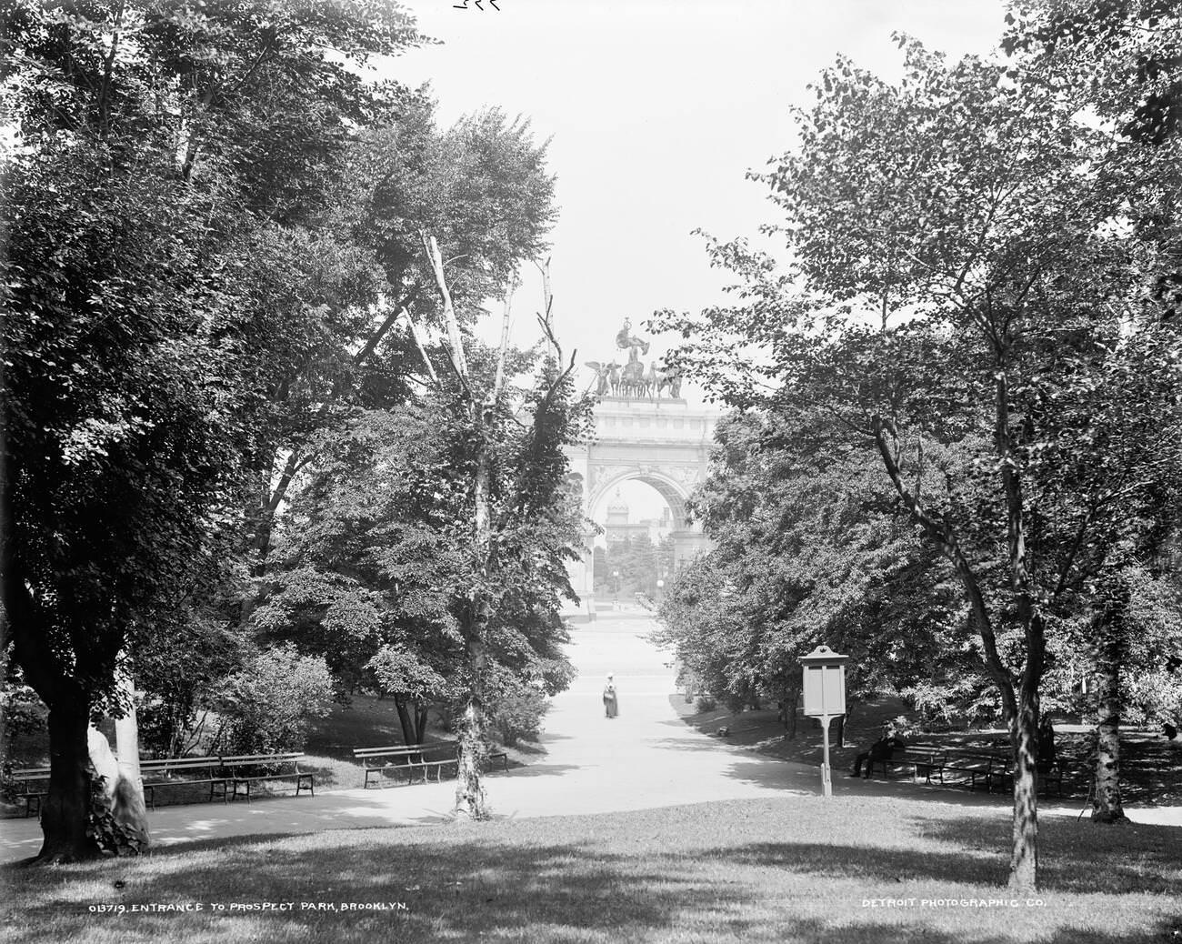 Entrance To Prospect Park With Memorial Arch, Brooklyn, 1900
