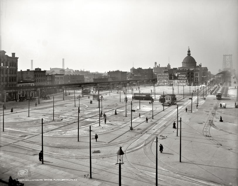 Williamsburg Bridge Plaza, Brooklyn, 1906