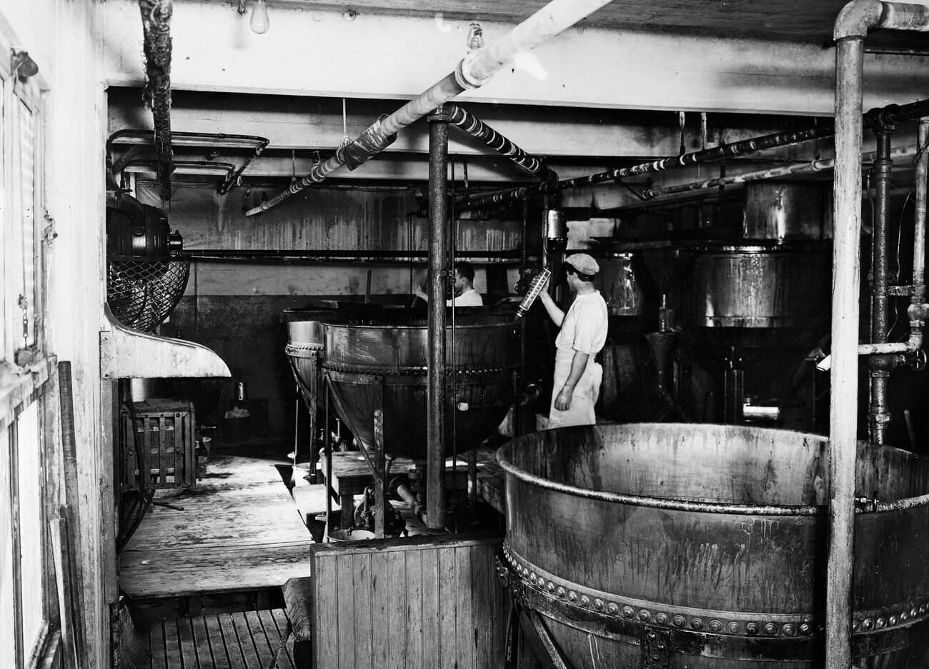 Making Cream At E. Greenfield'S Sons, Brooklyn, 1900S