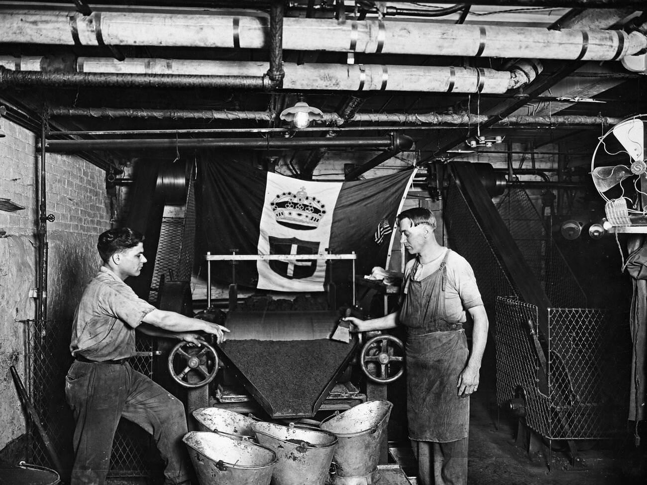Grinding Mill At Pirika Chocolate Co., Brooklyn, 1900S