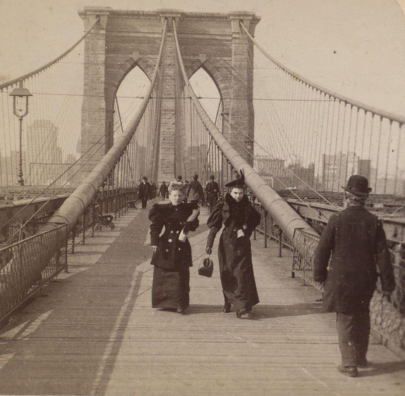 On The Promenade Of Brooklyn Bridge, 1901