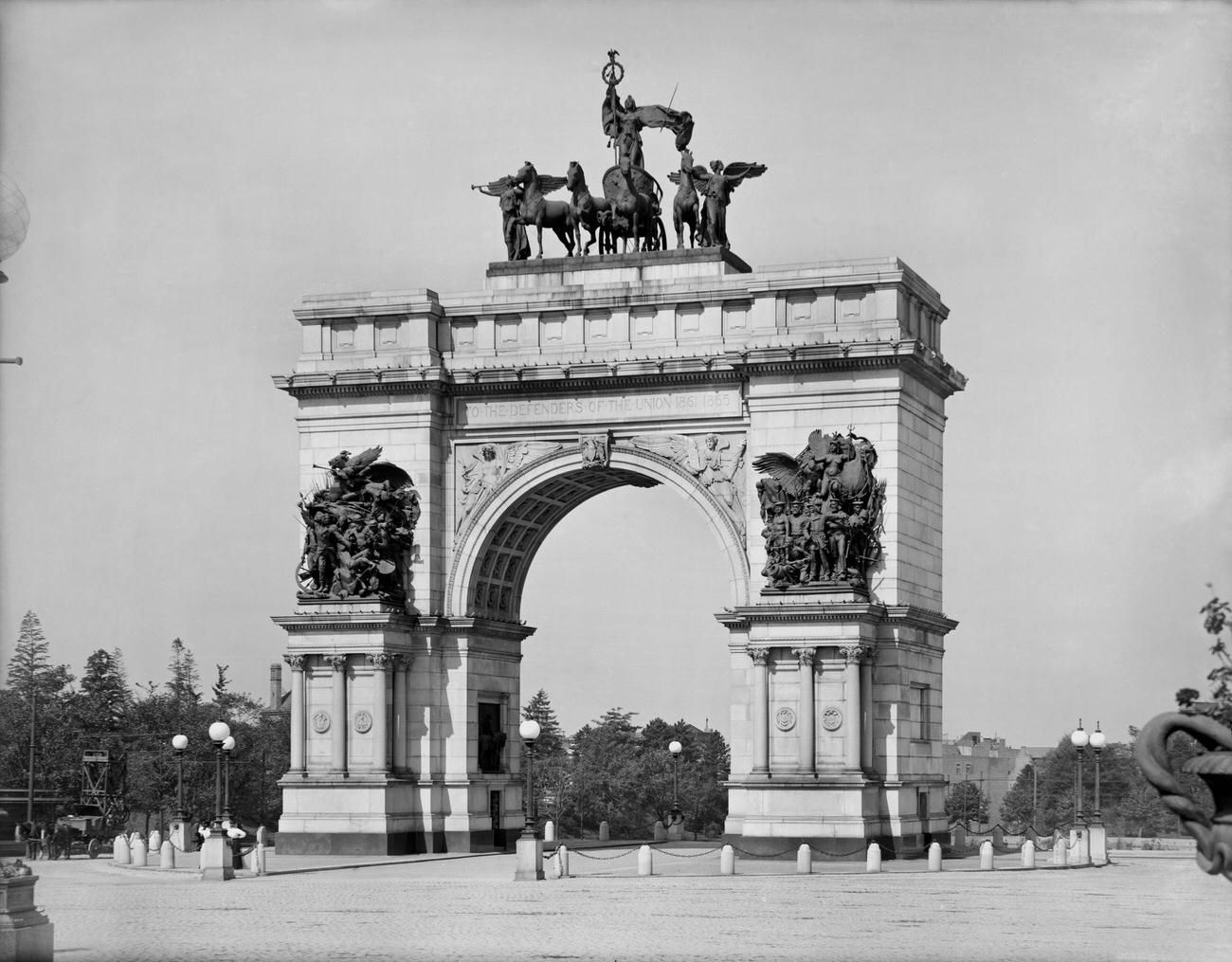 Soldiers' And Sailors' Memorial Arch, Brooklyn, 1900