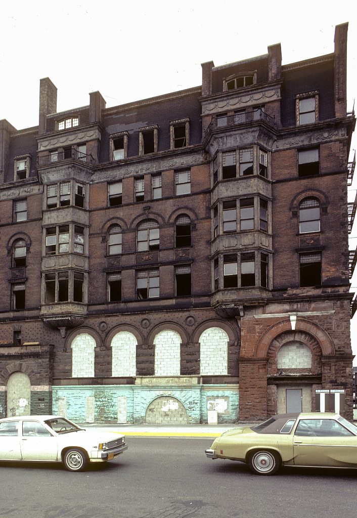 Former Corn Exchange Bank, Nw Corner Of Park Ave. At E. 125Th St., Harlem, 1982.