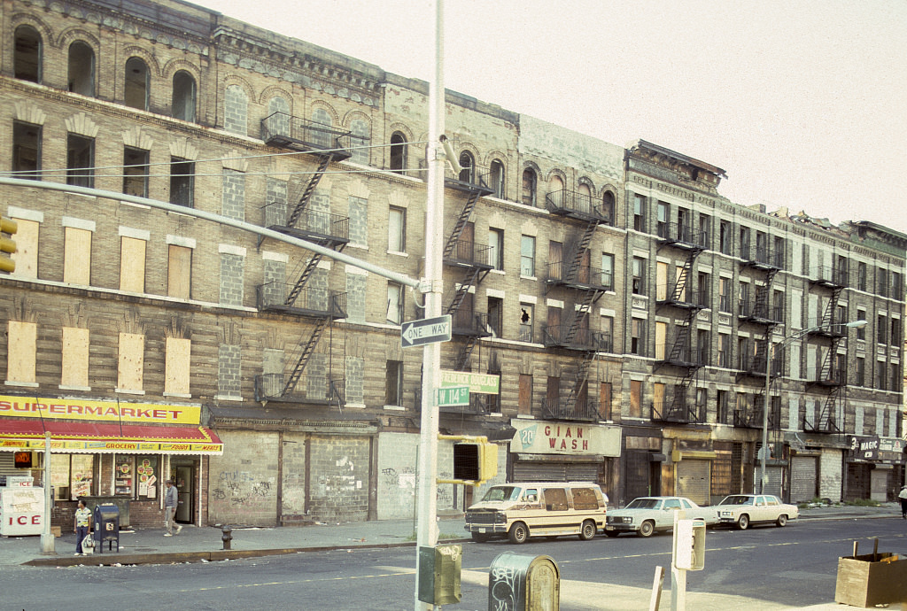 View Se Along Frederick Douglass Blvd. From W. 114Th St., Harlem, 1989.