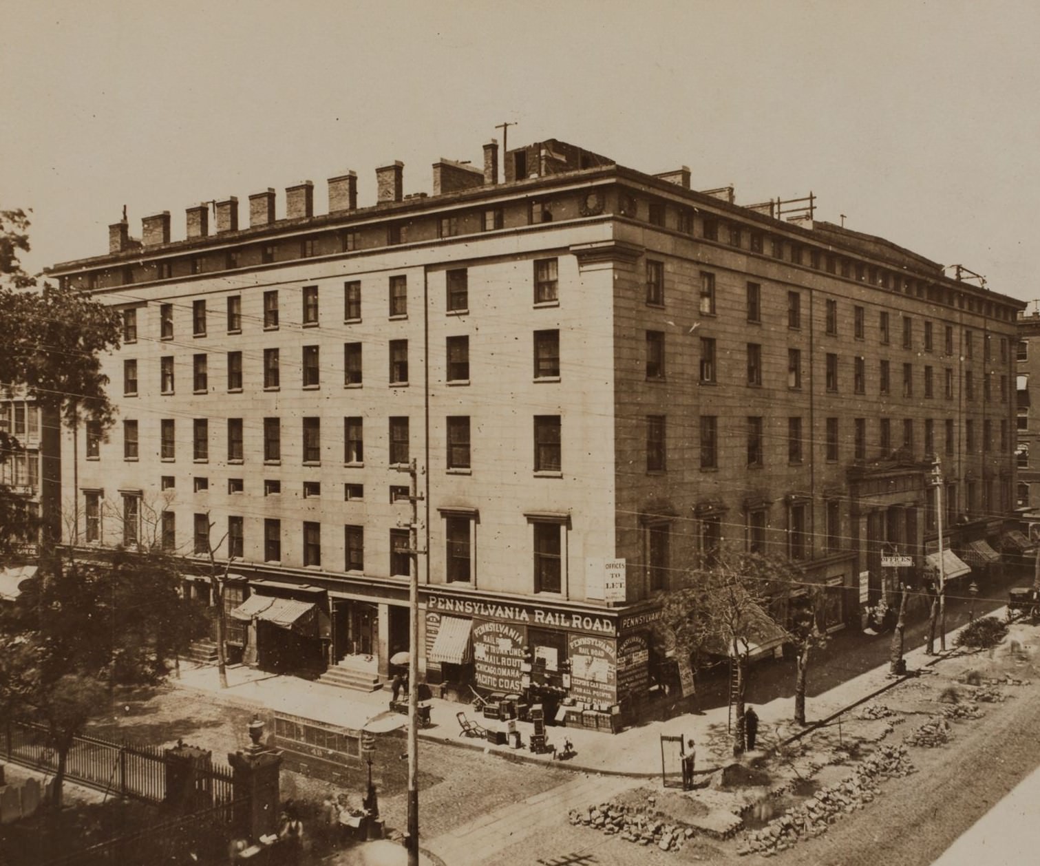 Broadway And Vesey Street, Manhattan, 1870S