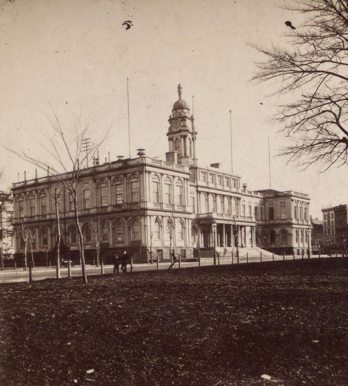 City Hall, Manhattan, 1870S