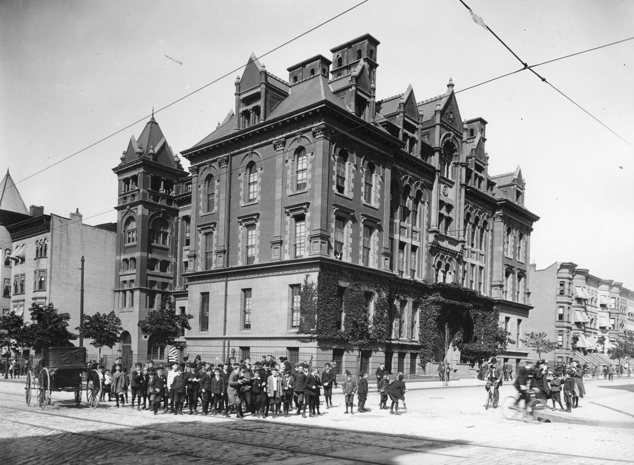 Unidentified School And Crowd Of Schoolchildren On Vanderbilt Street, Brooklyn, 1895