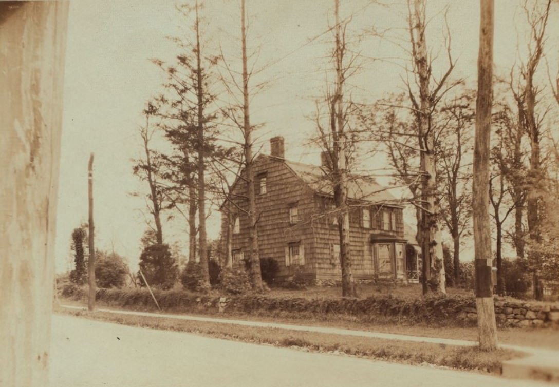 Little Neck Parkway And Albert Street, Queens, 1890S.
