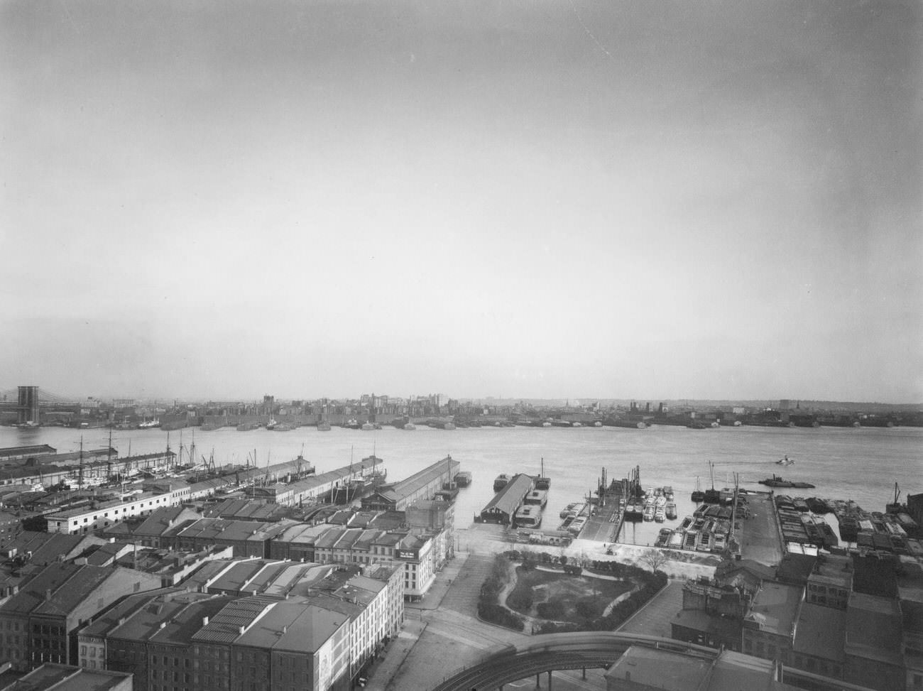 East River Waterfront And Brooklyn Heights, Brooklyn, 1895