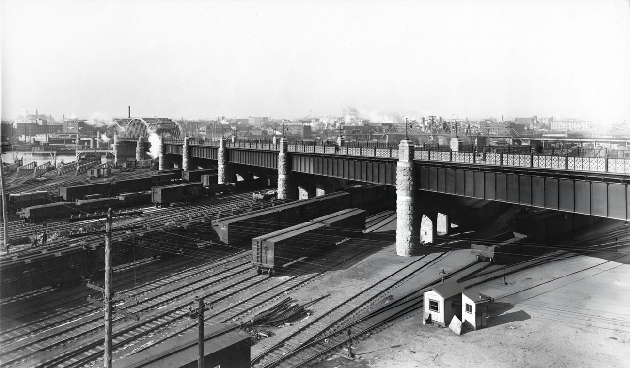 Willis Avenue Bridge Over The Harlem River With A Railroad Yard In The Foreground, Bronx, 1900S