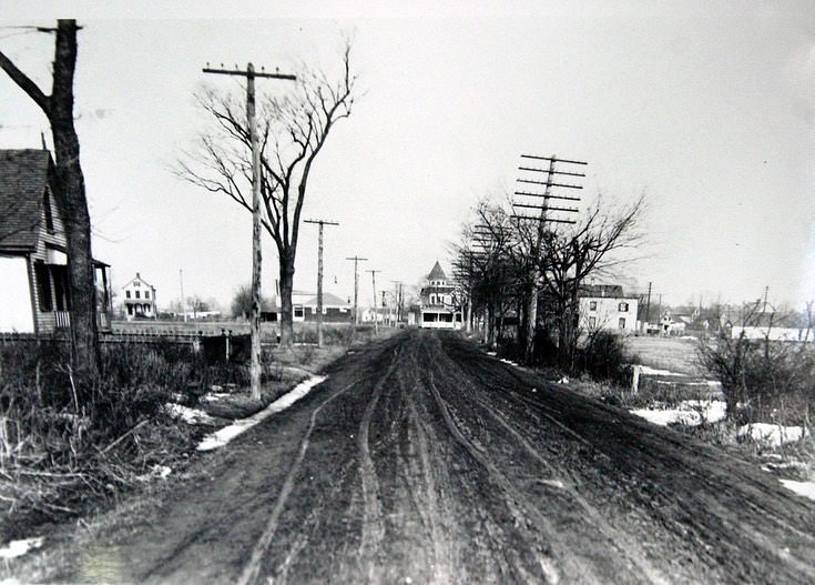 Richmond Avenue Looking North To Bulls Head, Staten Island, 1909.