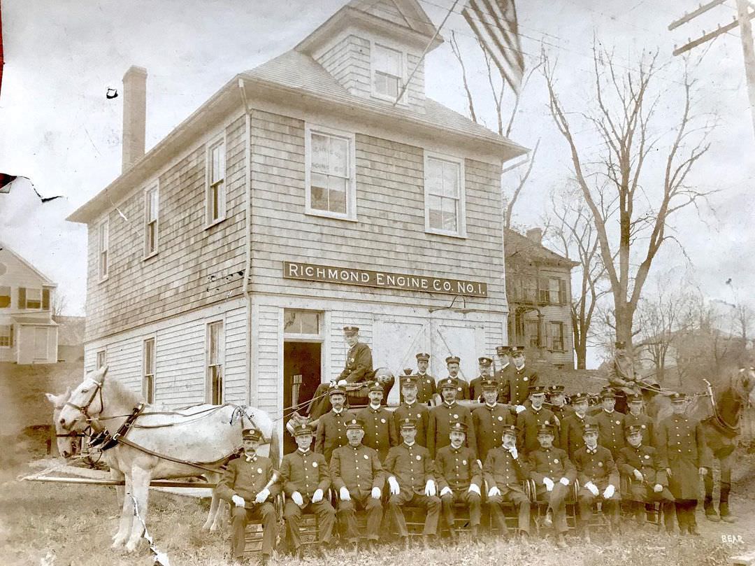 Richmond Engine Company No. 1 At 3664 Richmond Rd, One Of Two Staten Island Volunteer Fire Companies, Horse Drawn Engine Circa 1903