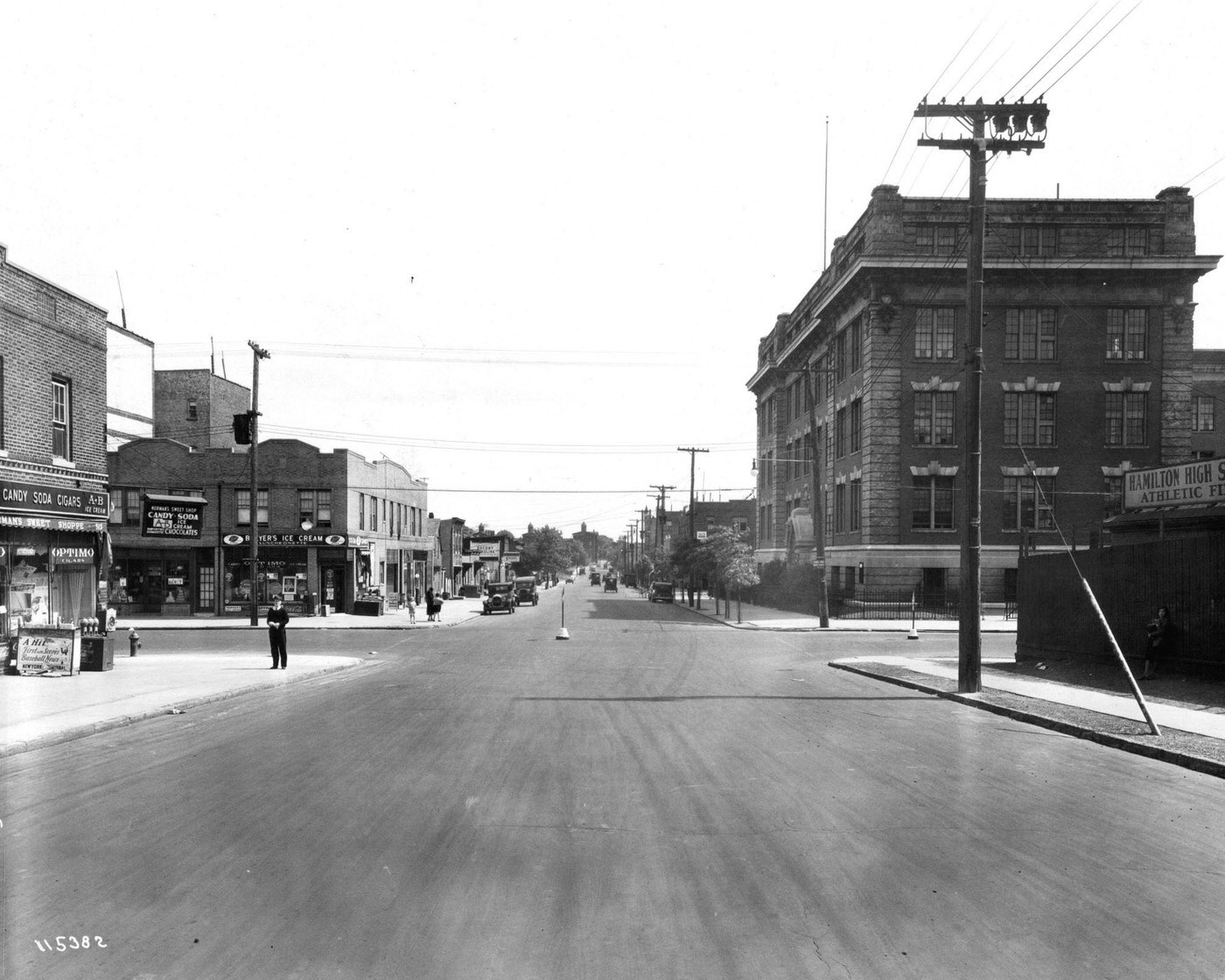 Street Intersection Captured In Staten Island, Circa 1915.
