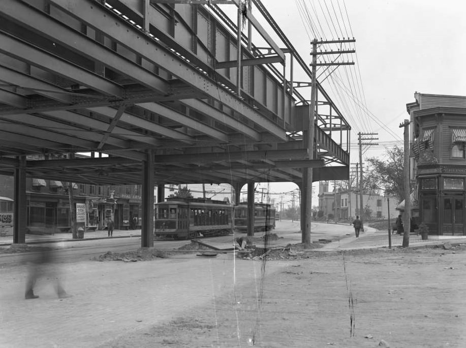 Elevated Subway Line At White Plains Road And Baychester Avenue, Bronx, 1915.