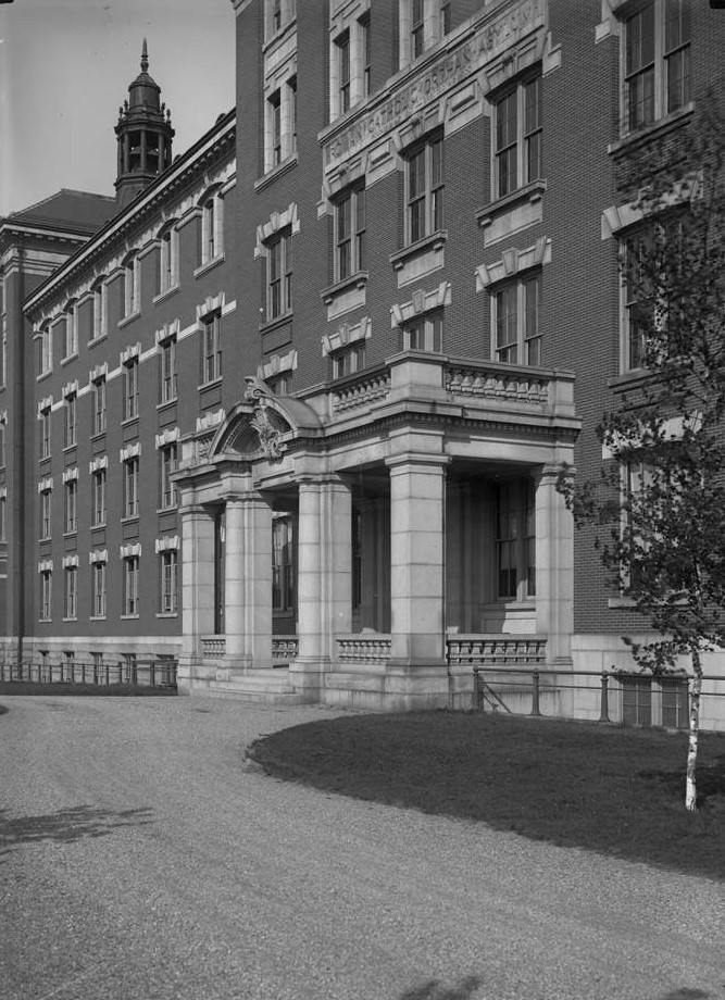 Front Driveway And Facade Of The Roman Catholic Orphan Asylum, Kingsbridge, Bronx, 1910S