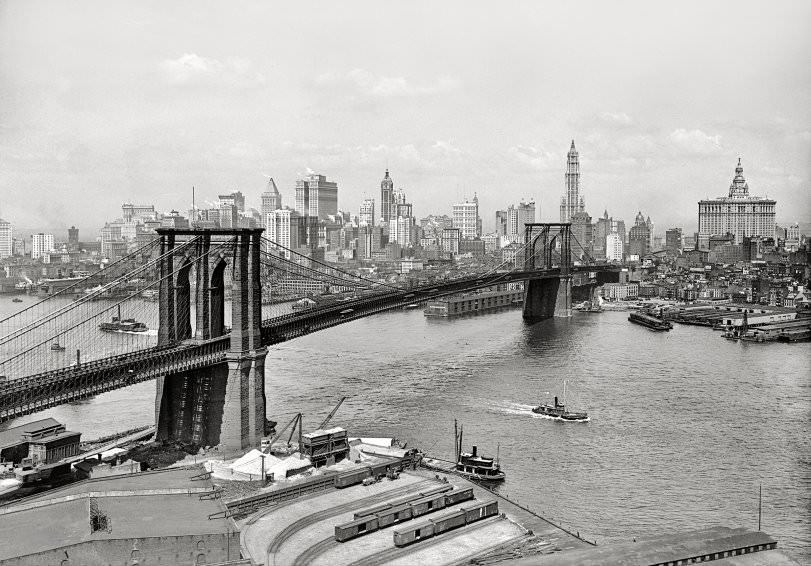 Brooklyn Bridge, East River And Skyline, 1915. The Woolworth Building Stars In This Lower Manhattan View, With The Singer, Bankers Trust, Hudson Terminal, Municipal And Park Row Buildings As Understudies.