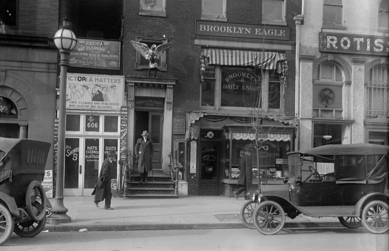 Brooklyn Daily Eagle Newspaper Office, 1916