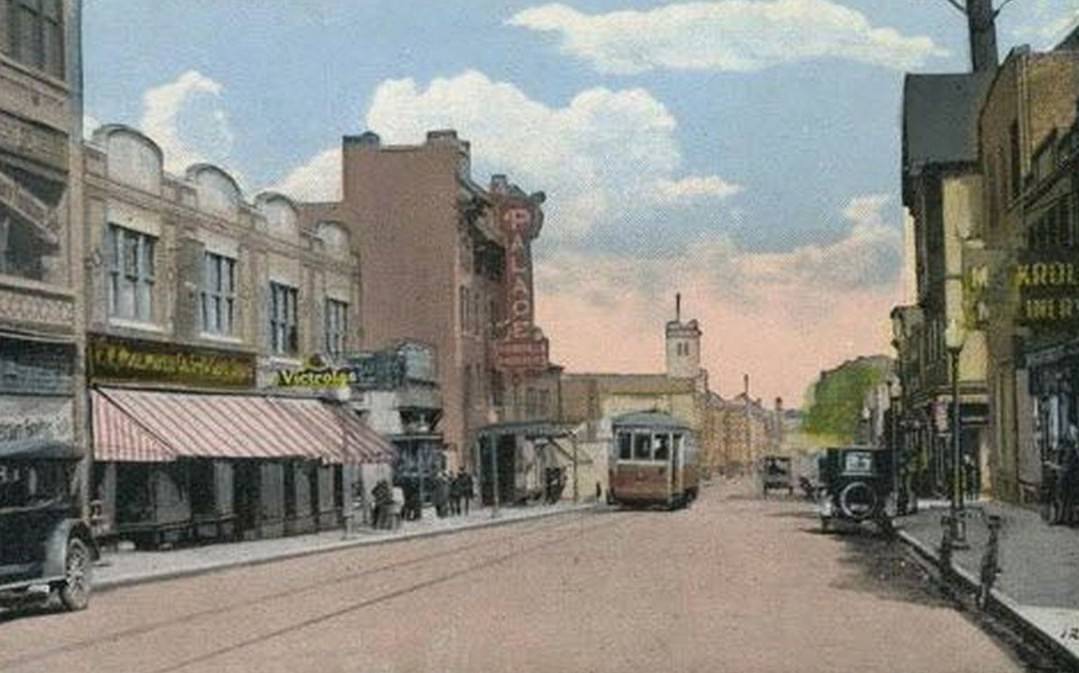 After Shopping, Unwind At The Palace Theater Or The Elm Theater, Richmond Avenue, 1920S.