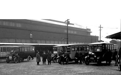 Lineup Of Buses On The Loop Of St. George Viaduct, 1920.