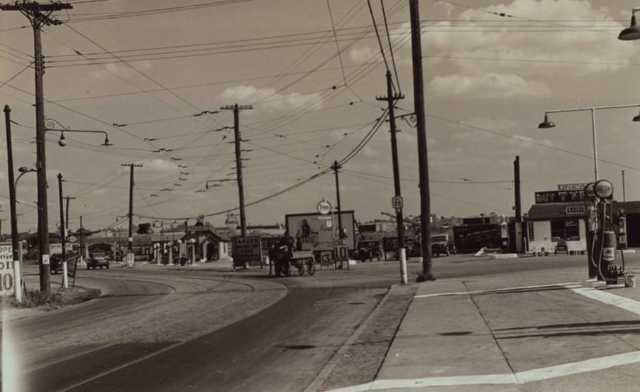 Corona Avenue And Colonial Avenue, 1930S.